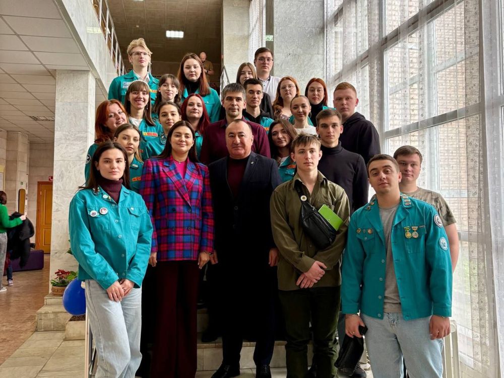 А что по ЗОЖ. Знаем точно, что за ЗОЖ наша молодёжь Сегодня Штаб общественной поддержки «Единой России» собрал молодежь, экспертов и активистов на мероприятии, посвященном вопросам здоровья и активного образа жизни