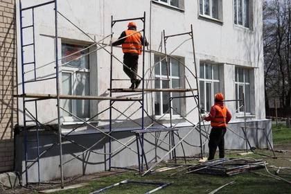 Шеф-регион выполняет капремонт свердловской школы №2