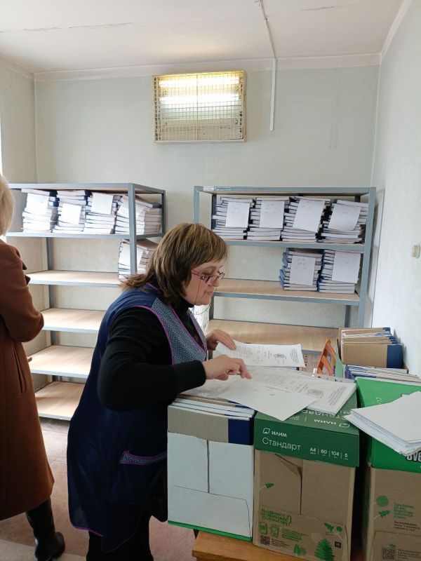 О приеме на хранение документов