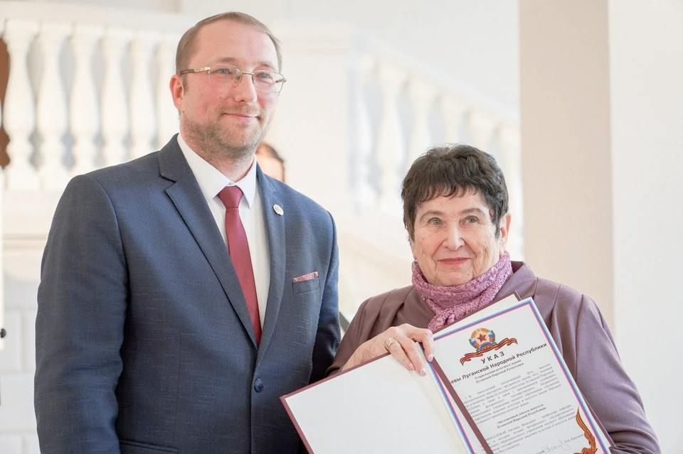 Луганская академия культуры отметила день рождения Министр культуры ЛНР Роман Олексин поздравил вуз