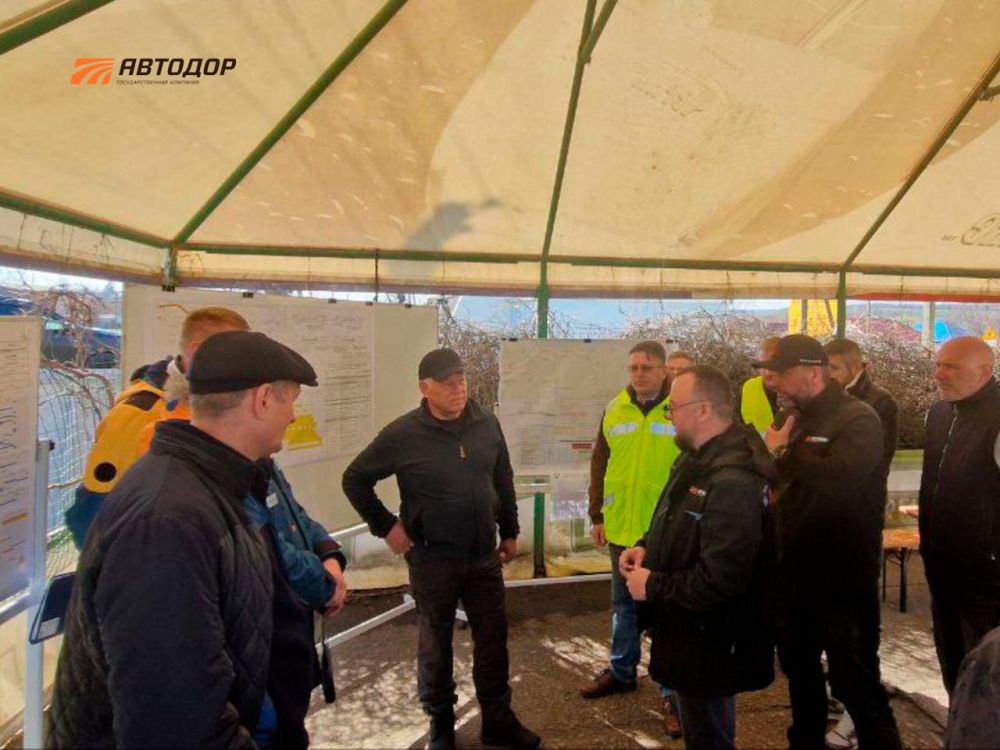Руководитель Автодора Вячеслав Петушенко оценил ход ремонта луганских мостов