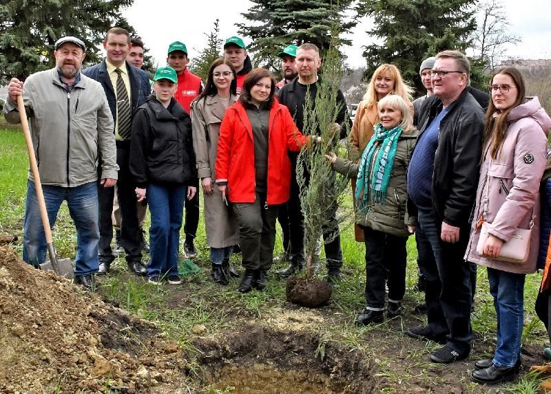 ����� ������������ ��������� � ������� ����� ��������� ������ ������ ������� � ������� ��������, ����������� 80-����� ������ � ������� ������������� �����