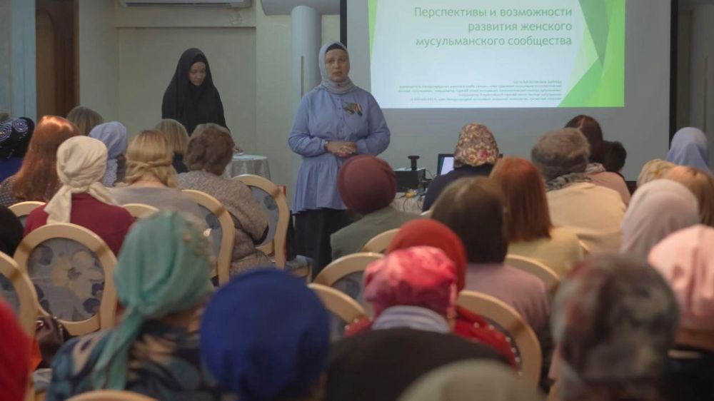 Члены Общественной палаты ЛНР приняли участие в практическом семинаре «Женская мудрость – единство и сила духа»