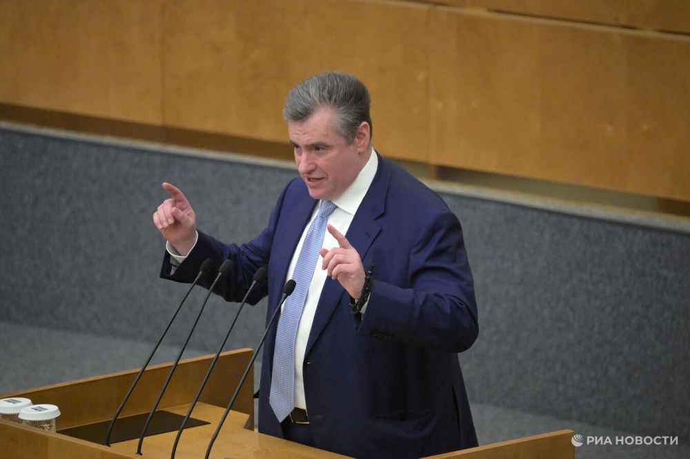 Зеленский вставляет палки в колеса переговоров, заявил Слуцкий