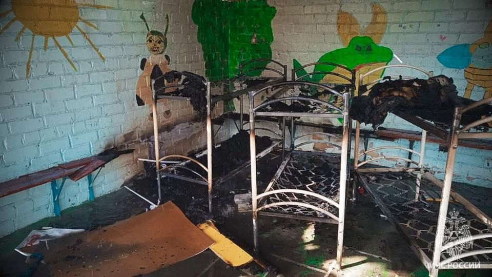 В Рубежном разбросанный мусор стал причиной пожара