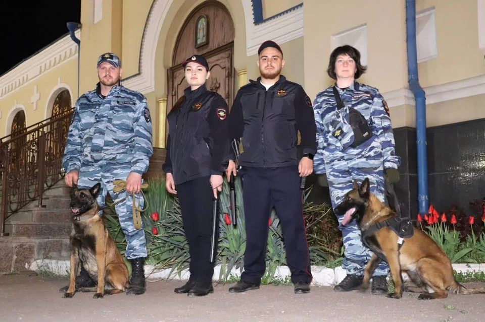 Правоохранители ЛНР обеспечили правопорядок во время Пасхальных празднеств