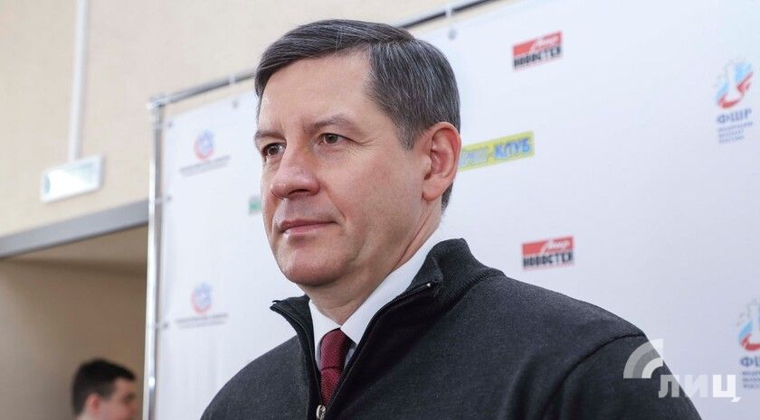 Глава кабмина ЛНР поздравил сотрудников местного самоуправления с профессиональным праздником