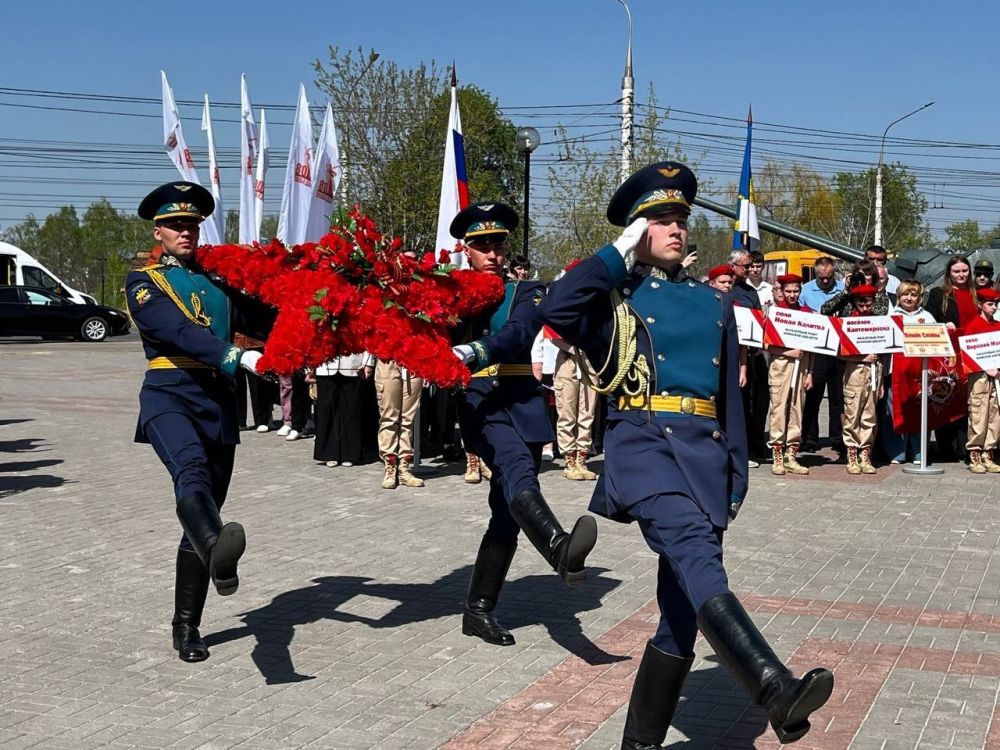 В Воронежской области стартовала межрегиональная патриотическая эстафета «Венок Славы», посвященная 80-летию Победы в Великой Отечественной войне 1941-1945 годов и Году защитника Отечества