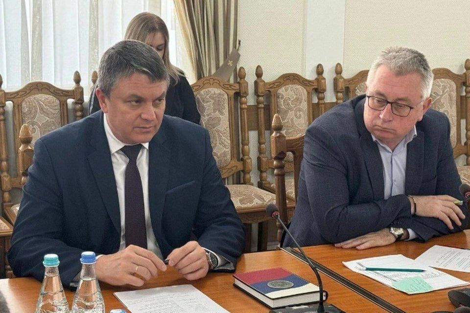 «Мы должны создавать все условия для работников»: Глава ЛНР встретился с представителями «Роструда»