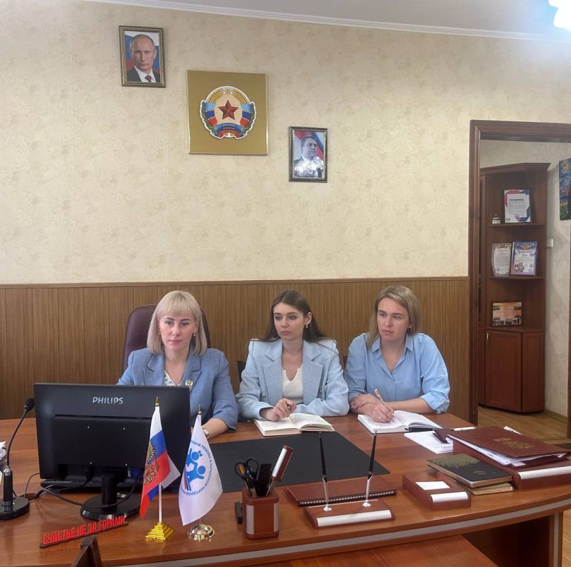 Инна Швенк: Вместе с работниками моего аппарата два дня, в дистанционном формате, принимали участие в обучающем семинаре по программе «Актуальные проблемы деятельности уполномоченных по правам ребенка»