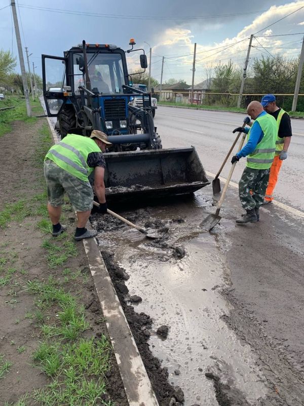 ООО «ПроектСтрой» выполняет работы по очистке проезжей части на автодорогах республики
