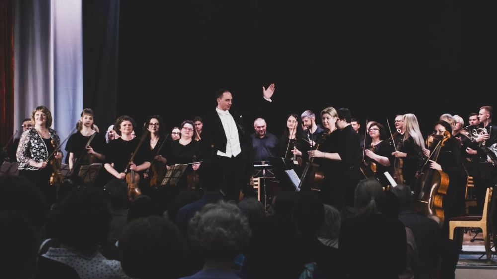 Академический симфонический оркестр Луганской академической филармонии завершил гастрольный тур по городам Удмуртии и Пермского края в рамках гастрольно-концертного плана Минкультуры России