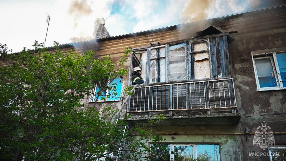 В Перевальском районе на пожаре пострадала пенсионерка