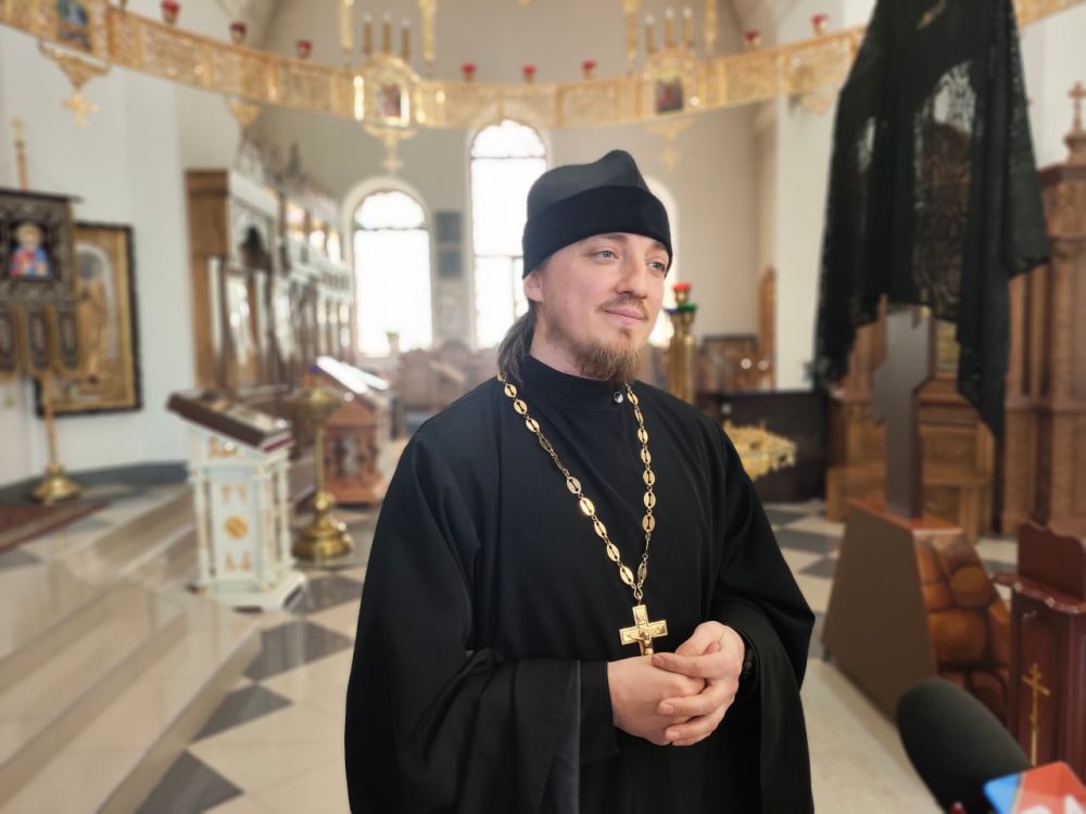 С верой в сердце: Отец Давид сменил две непризнанные республики и стал свидетелем начала спецоперации