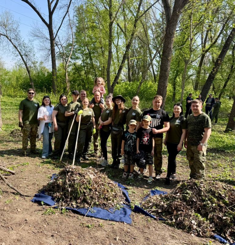 Всероссийская неделя субботников «Мы за чистоту» объединила активных жителей города Луганска