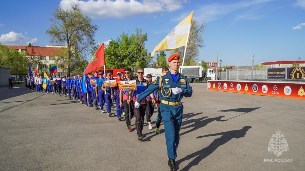 Сборная ЛНР завоевала бронзу на Всероссийских соревнованиях МЧС