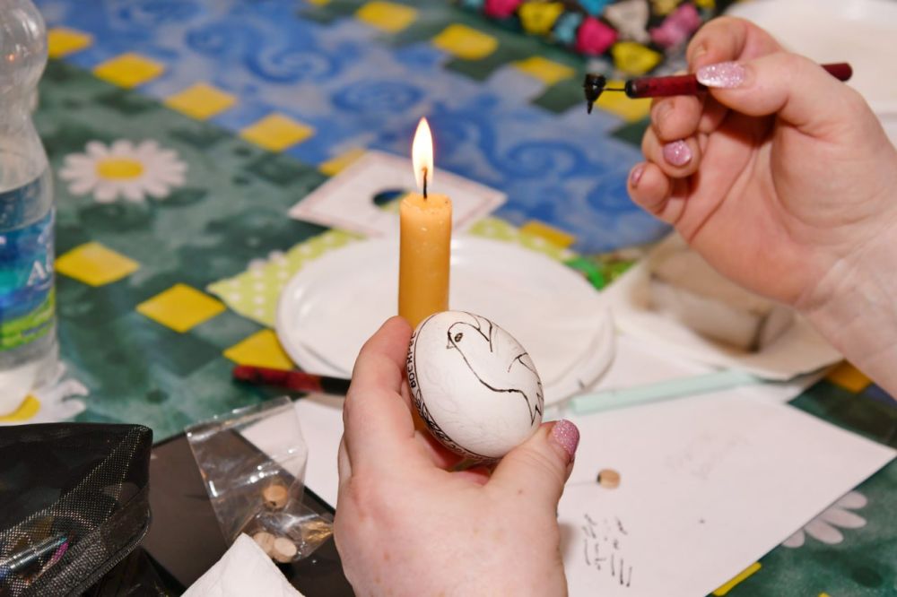 В Дворце культуры им. Я.М. Свердлова состоялся Республиканский конкурс-выставка «Писанковая радуга», цель которого — привлечение жителей ЛНР к изучению нематериального этнокультурного наследия нашего края, обычаям и...