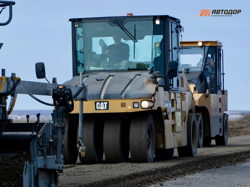 В ЛНР продолжают комплексное восстановление дорожной инфраструктуры