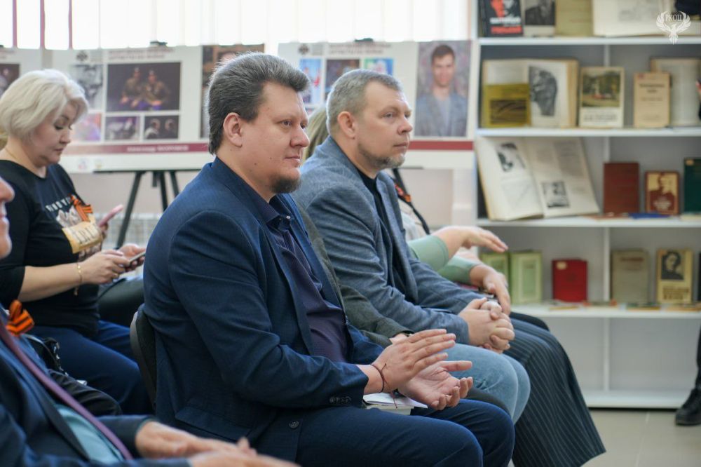 В Луганске состоялся межрегиональный патриотический форум «Донбасс – земля героев. Исторические параллели»