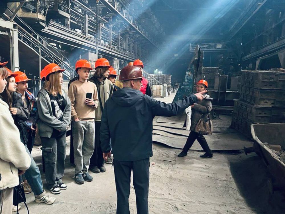  1000   25    300            2025 