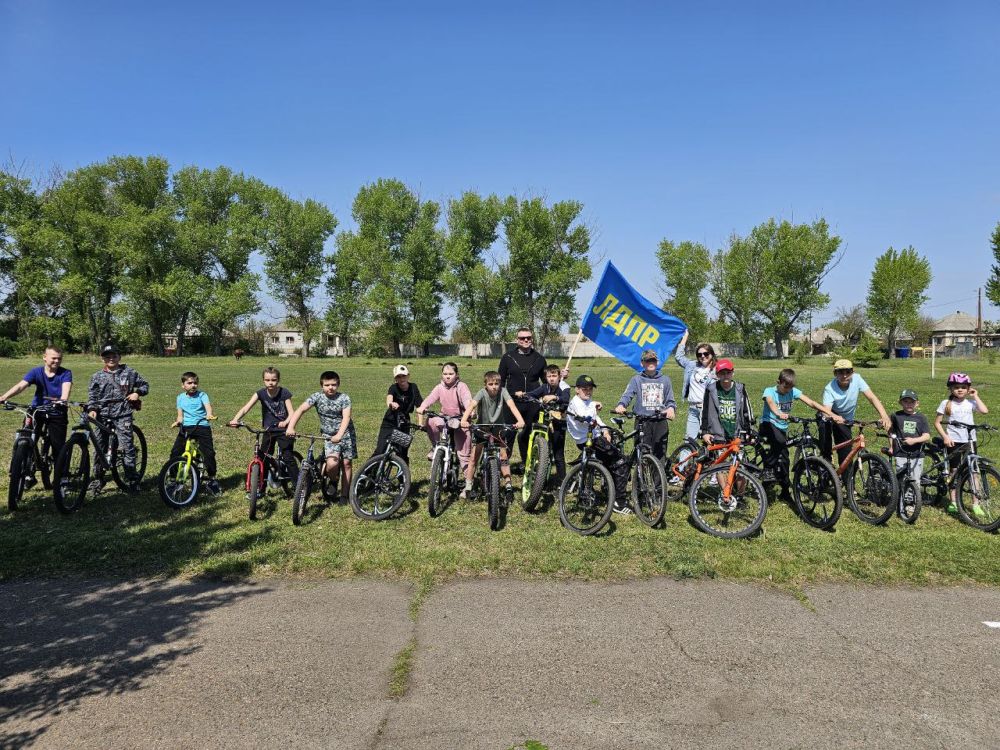 Галина Дуброва: Первомай в пгт. Станица Луганская