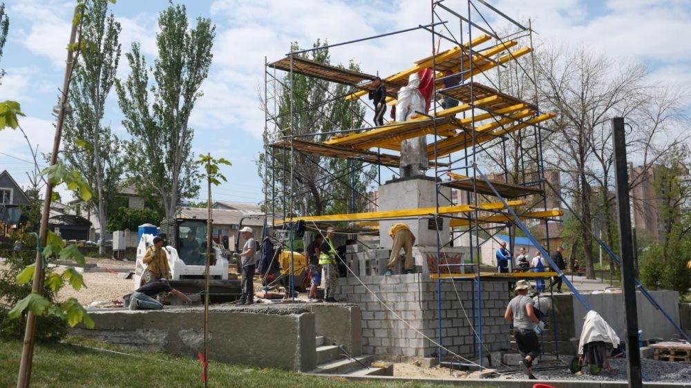 Яна Пащенко: Реконструкция сквера Советскому солдату выходит на завершающий этап