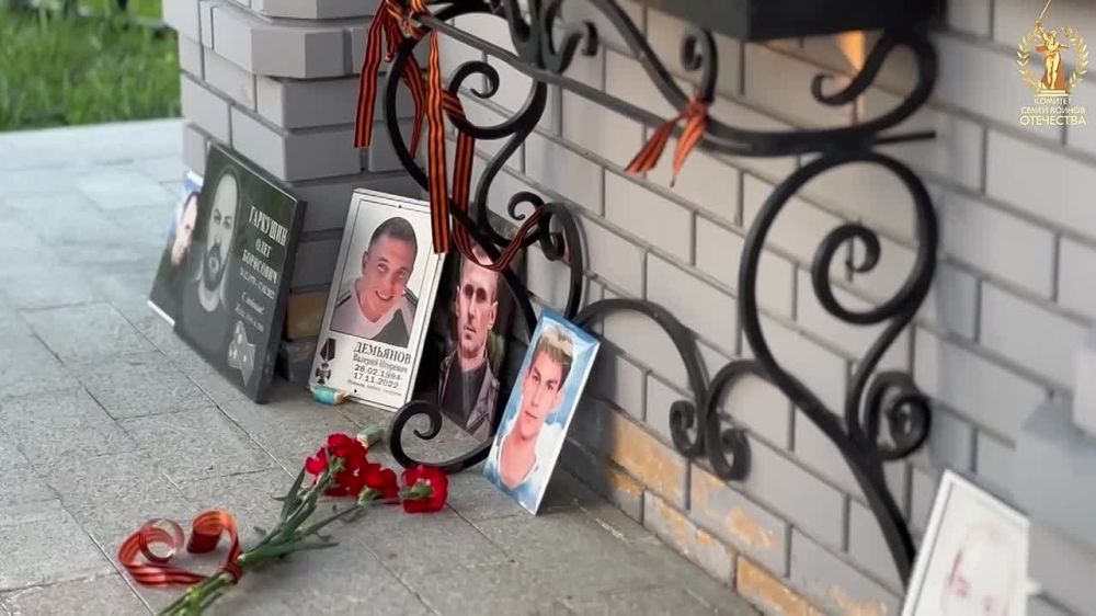 Вечный огонь с могилы неизвестного солдата зажгли в Луганске