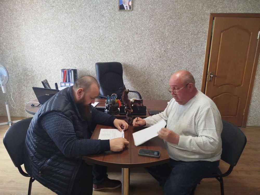 Иван Санаев: Проблемы коммунального хозяйства обсудили на встрече с директором Краснодонского департамента ГУП ЛНР «Лугансквода» Сергеем Канюкой