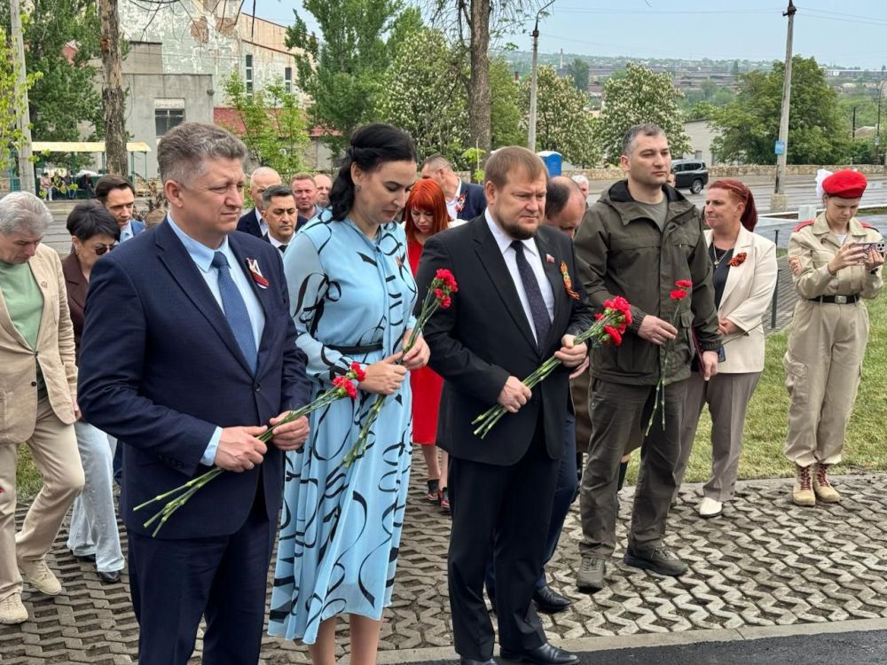 В Луганске открылся обновлённый сквер «Советскому солдату»