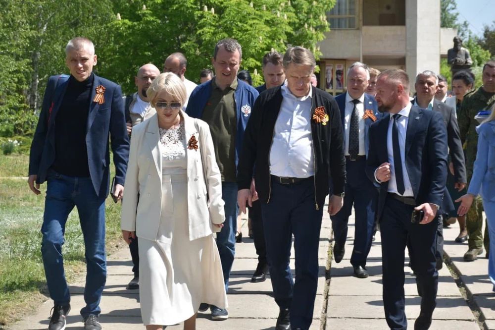 Наталия Пащенко: Министр здравоохранения РФ Михаил Альбертович Мурашко посетил ЛНР с рабочим визитом