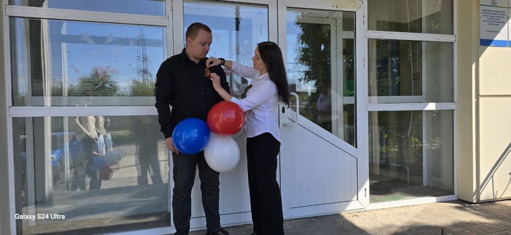 Сотрудники Росреестра по ЛНР приняли участие в акции «Георгиевская лента»