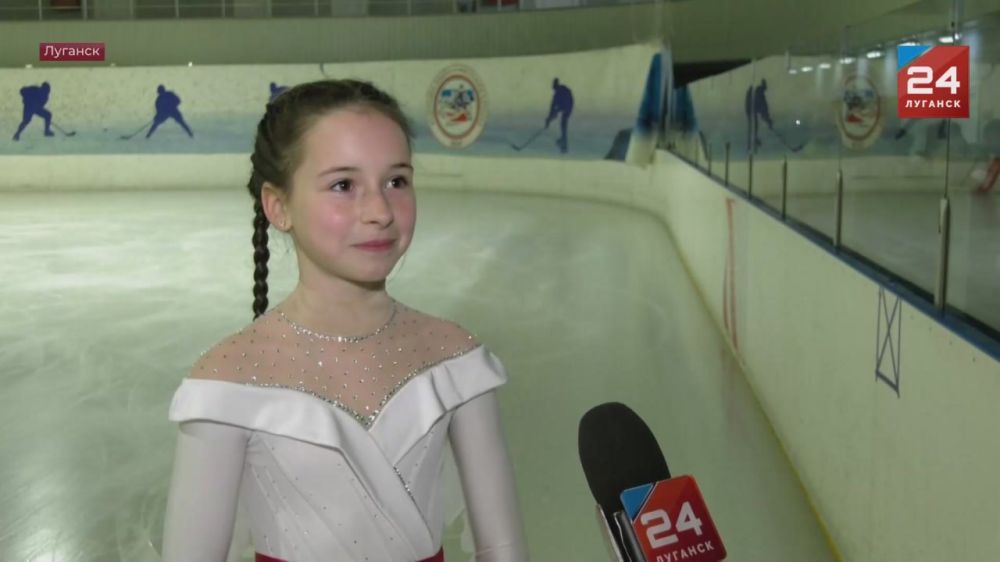 В Луганске прошло представление к 80-летию Победы для семей защитников Отечества!