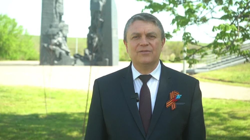 Не позволим переписать историю: Глава ЛНР поздравил жителей с Днем Победы