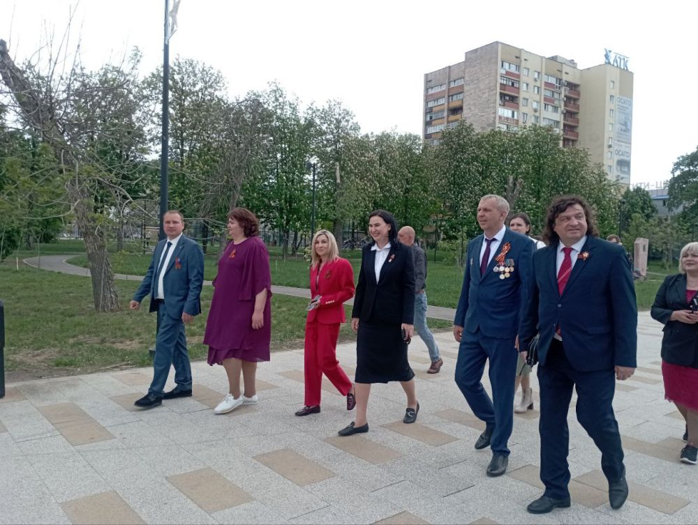 Яна Пащенко: Луганчане с размахом отмечают День Победы!