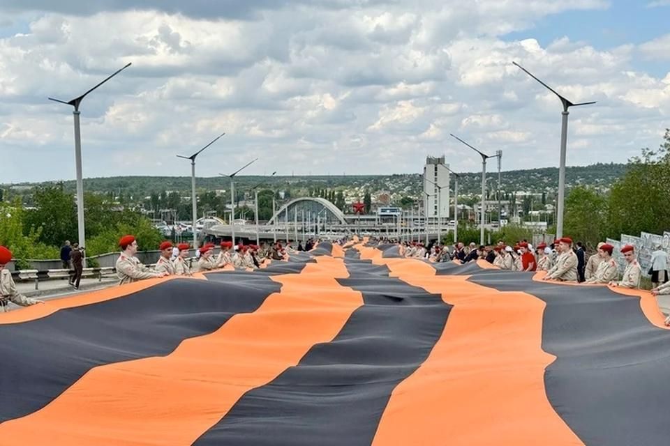 ������ �������� ������: � �������� 400 ������� ���������� 300-�������� ������������ �����