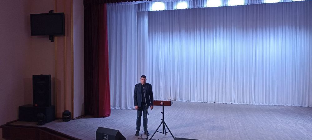 Олег Коваль: 13 мая принял участие в торжественной церемонии вручения аттестатов выпускникам Луганского высшего училища физической культуры