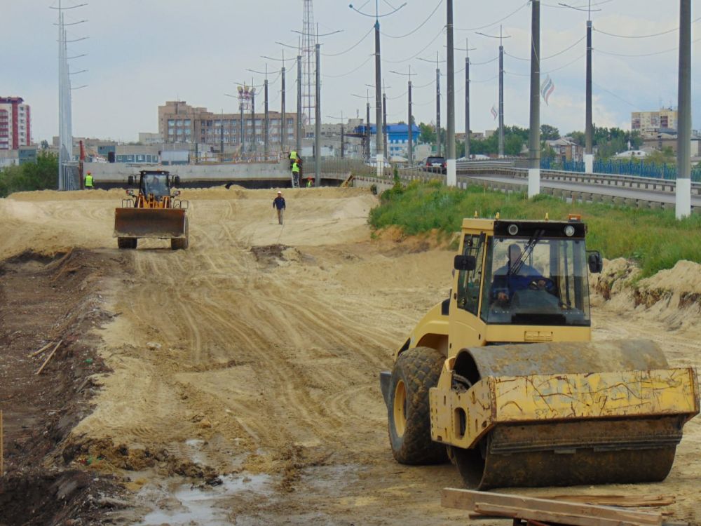 В Луганске готовятся к укладке асфальта на путепроводе по Советской
