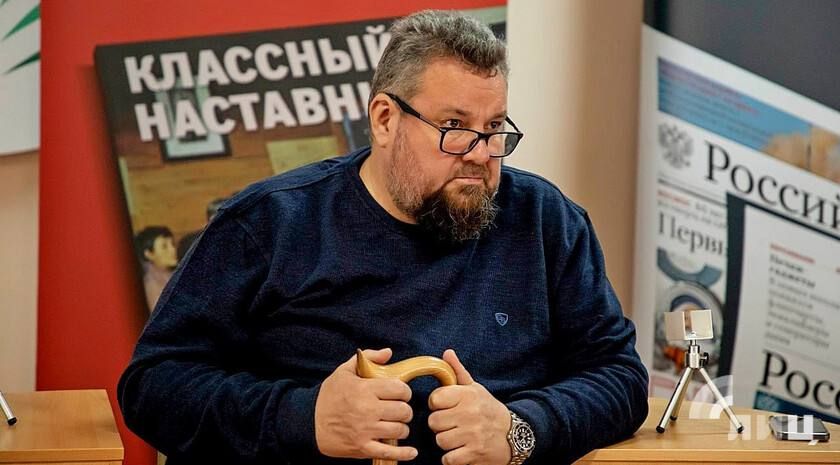 Писатель Глеб Бобров: «Не будет русского языка — не будет и России» Высшее военно-политическое руководство нашей страны неизменным условием будущего мира называет устранение первопричин СВО. Если кратко, то устранение...