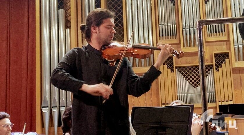 Скрипач из Москвы исполнил в Луганске композиции Чайковского и Рахманинова