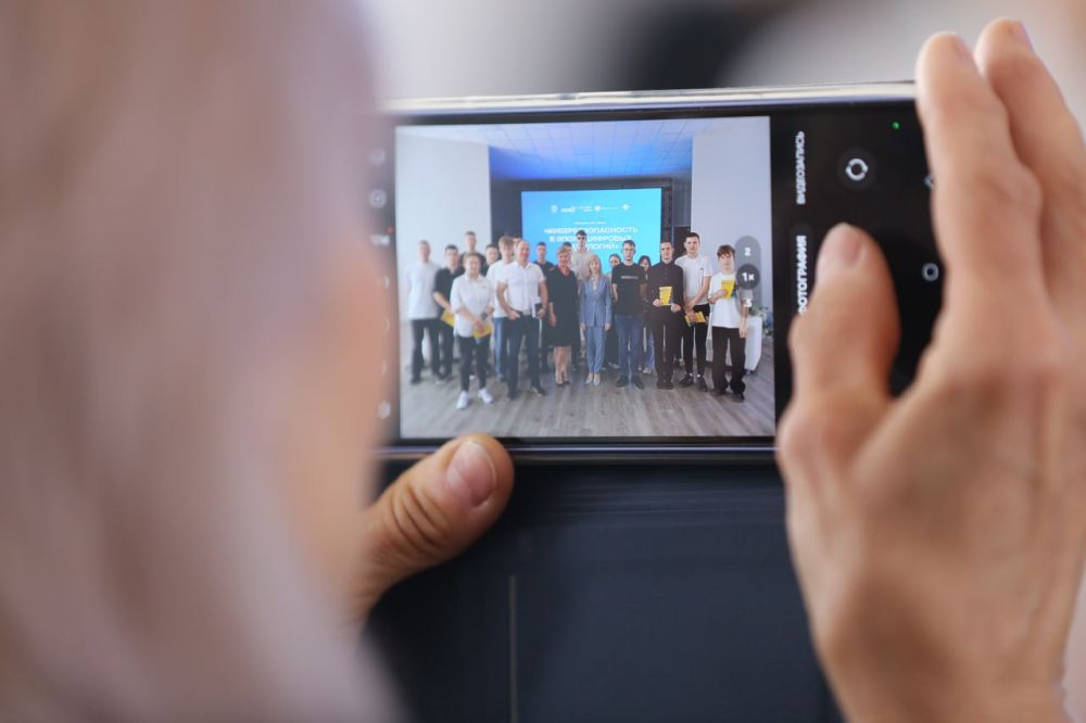 Школьники ЛНР стали участниками совместного профилактического мероприятия представителя МВД и финучреждений республики