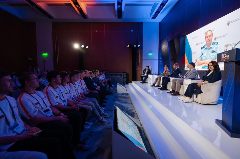 «Сохраняя традиции – строим будущее»: в Сочи обсудили расширение кадрового потенциала дорожного хозяйства