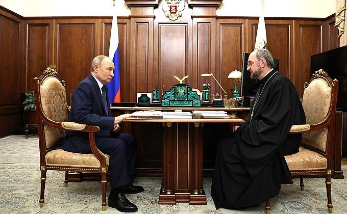 Владимир Путин встретился с протоиереем Александром Ткаченко – председателем правления фонда поддержки детей с тяжёлыми заболеваниями «Круг добра»