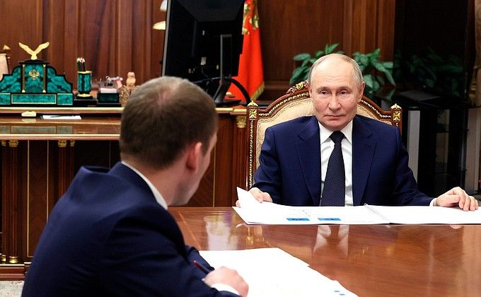 Глава Минприроды информировал Президента о работе, проведённой в рамках национального проекта «Экология». Обсуждались также актуальные вопросы деятельности Министерства