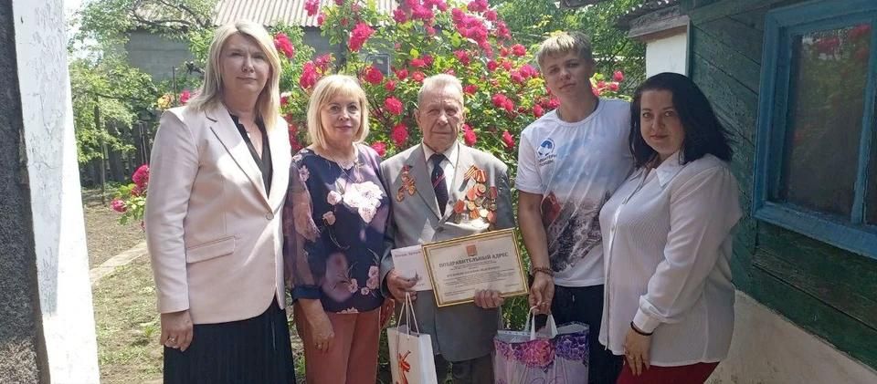 В Алчевске отметил 95-летие ветеран Великой Отечественной войны Василий Бурлаков