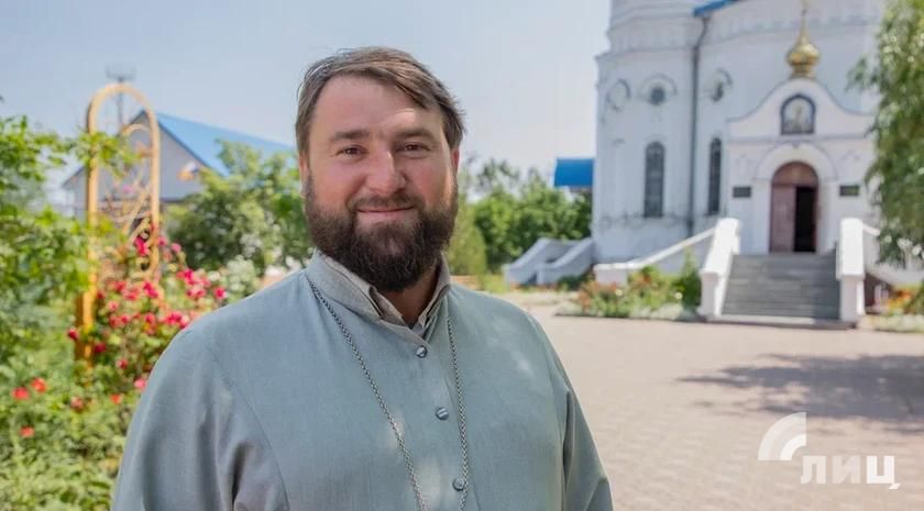 Видимым знаком мирных намерений Ватикана стало бы обращение к режиму Зеленского с призывом прекратить гонения на Украинскую Православную Церковь (УПЦ) и верующих