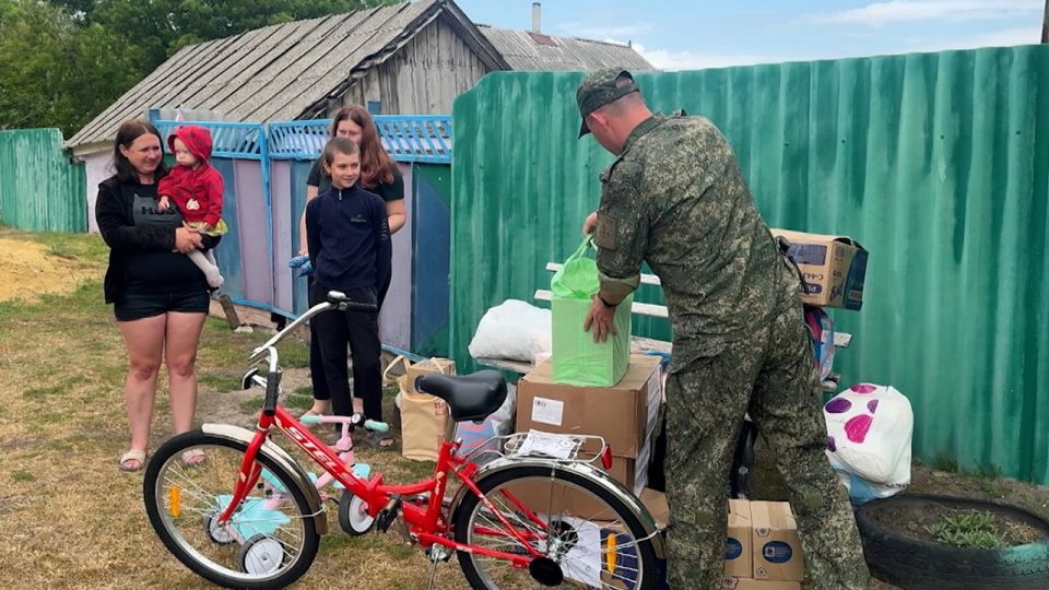 «Звезда» привезла гуманитарную помощь многодетным семьям из ЛНР