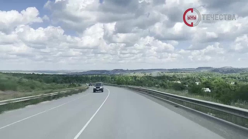 Волонтеры из Алчевска доставили очередной гуманитарный груз жителям поселка Тошковка