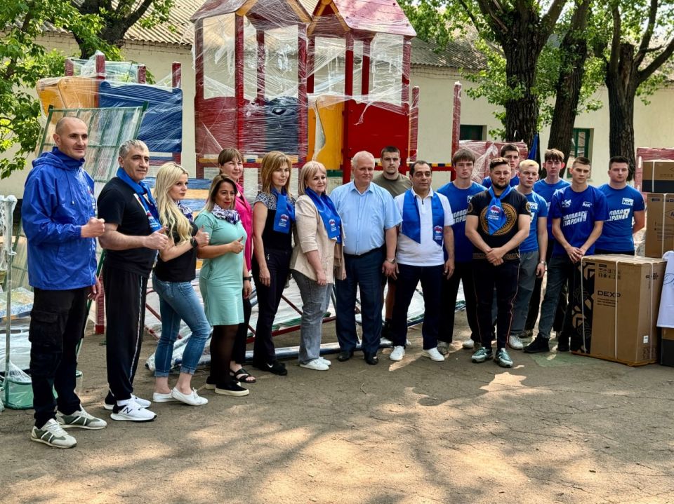 Константин Бутримов: КИСЛОВОДСКИЕ ЕДИНОРОССЫ ОКАЗАЛИ ПОМОЩЬ АНТРАЦИТОВСКОЙ ШКОЛЕ-ИНТЕРНАТУ