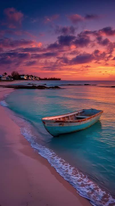 Сладких снов тебе желаю, Всё, что хочешь, увидать, Никаких границ не зная, В любой сказке побывать