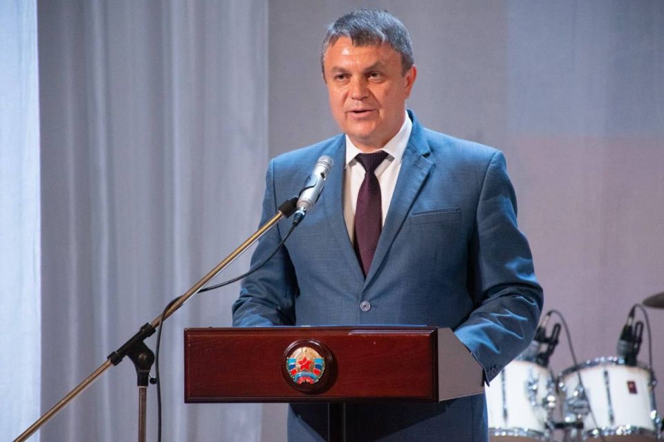 Леонид Пасечник: В республике трудятся замечательные, чуткие, мужественные и преданные своему делу медицинские работники